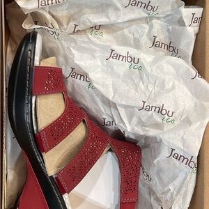 Brand new Jambu Bianca wedge sandal size 7 red